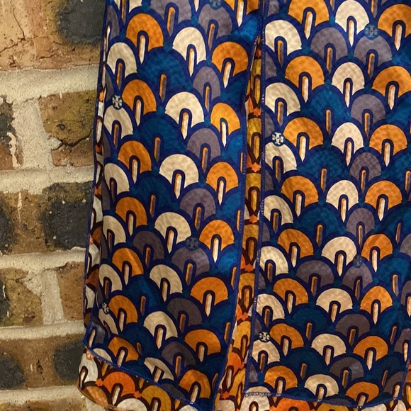 Tory Burch 100% silk pleated graphic two tone skirt, Women’s sized 4 - Picture 4 of 11